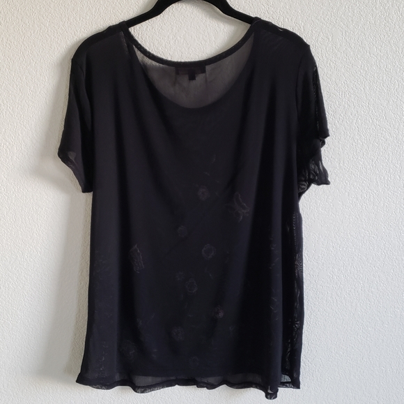 Almost Famous Floral & Butterfly Embroidered Top - Picture 3 of 5